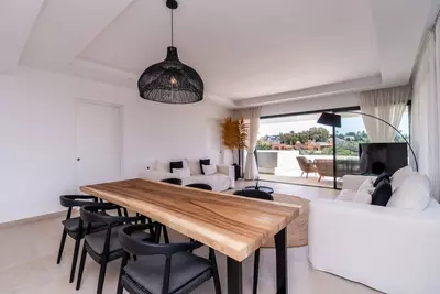 Middle Floor Apartment in Estepona