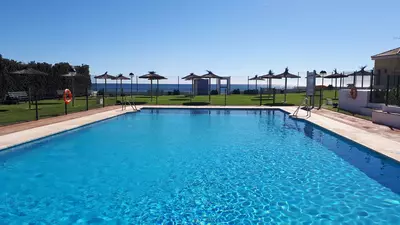 Middle Floor Apartment in Estepona
