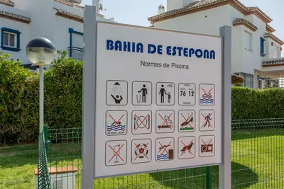 Middle Floor Apartment in Estepona