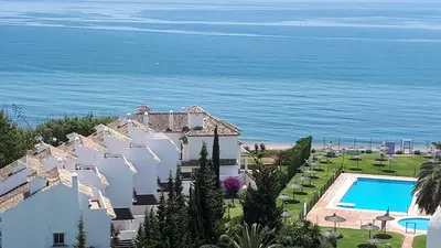 Middle Floor Apartment in Estepona