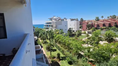 Middle Floor Apartment in Estepona