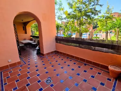 Middle Floor Apartment in Estepona