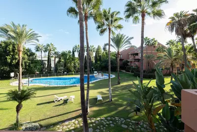 Middle Floor Apartment in Puerto Banús