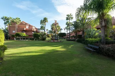 Middle Floor Apartment in Puerto Banús