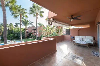 Middle Floor Apartment in Puerto Banús