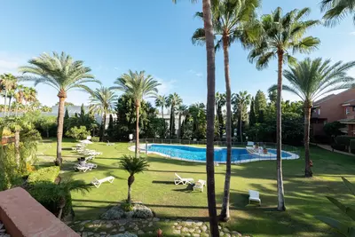 Middle Floor Apartment in Puerto Banús