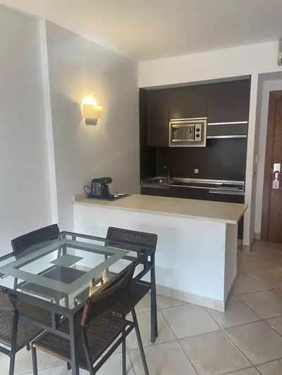Middle Floor Apartment in Benahavís