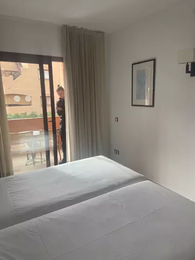 Middle Floor Apartment in Benahavís