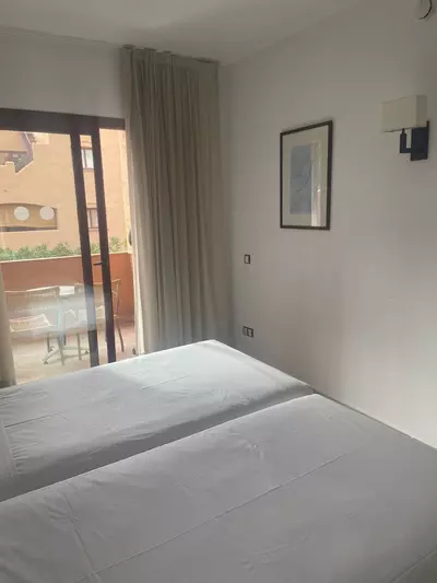 Middle Floor Apartment in Benahavís
