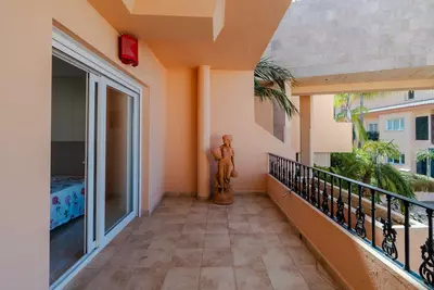 Ground Floor Apartment in Nueva Andalucía