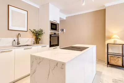 Middle Floor Apartment in Puerto Banús