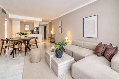 Middle Floor Apartment in Puerto Banús
