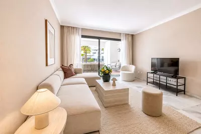 Middle Floor Apartment in Puerto Banús