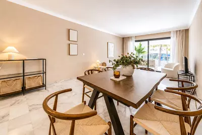 Middle Floor Apartment in Puerto Banús