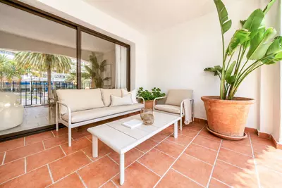 Middle Floor Apartment in Puerto Banús