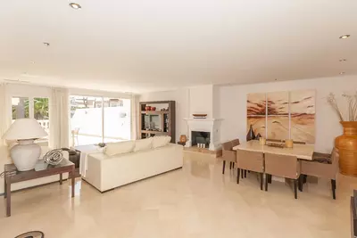 Middle Floor Apartment in Elviria