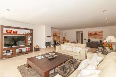 Middle Floor Apartment in Elviria