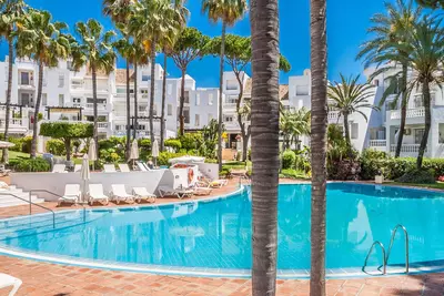 Middle Floor Apartment in Elviria