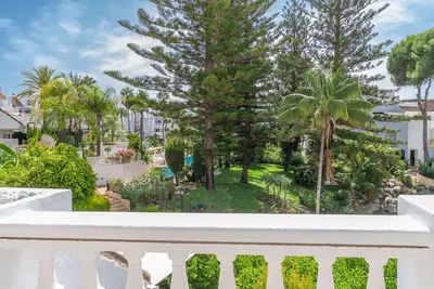 Middle Floor Apartment in Elviria