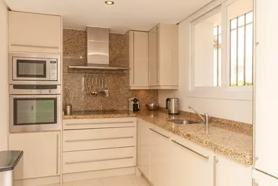 Middle Floor Apartment in Elviria
