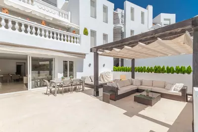 Middle Floor Apartment in Elviria