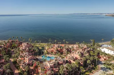 Middle Floor Apartment in Estepona