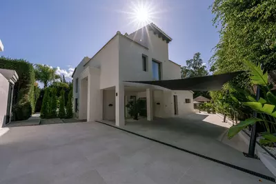 Detached Villa in Nueva Andalucía