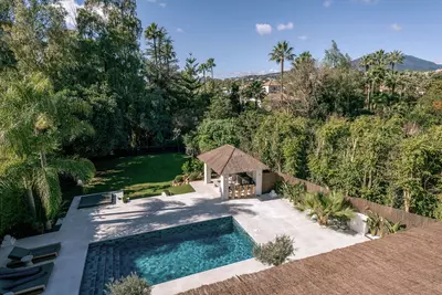 Detached Villa in Nueva Andalucía
