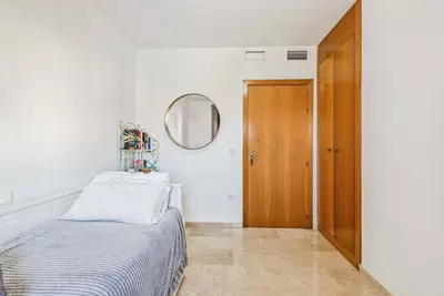 Middle Floor Apartment in Estepona