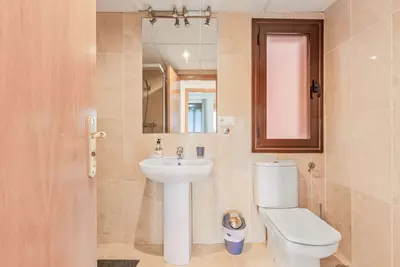Middle Floor Apartment in Estepona