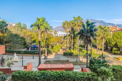Middle Floor Apartment in Estepona
