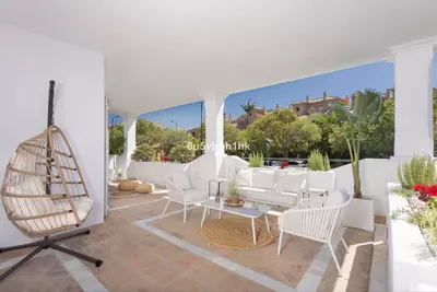 Middle Floor Apartment in Estepona