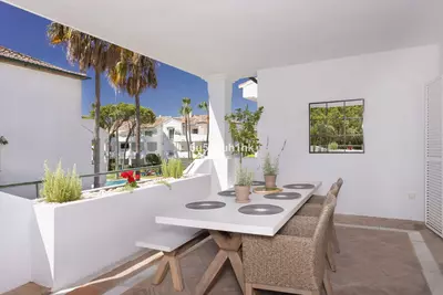 Middle Floor Apartment in Estepona