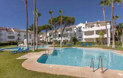Middle Floor Apartment in Estepona