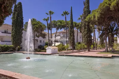 Middle Floor Apartment in Estepona