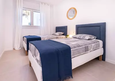 Middle Floor Apartment in Bel Air