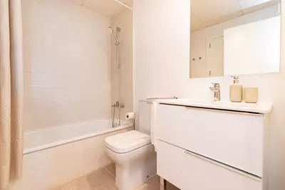 Middle Floor Apartment in Bel Air