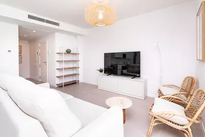 Middle Floor Apartment in Bel Air