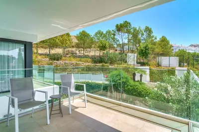 Middle Floor Apartment in Selwo