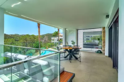 Middle Floor Apartment in Selwo