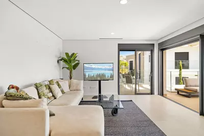 Middle Floor Apartment in Selwo