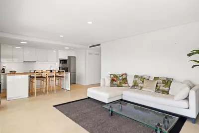 Middle Floor Apartment in Selwo