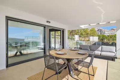 Middle Floor Apartment in Selwo