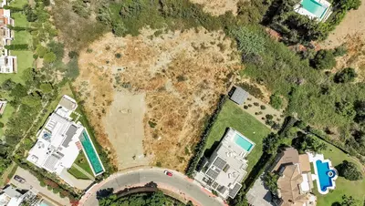 Residential Plot in Nueva Andalucía