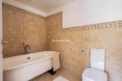 Townhouse in Nueva Andalucía