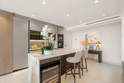 Middle Floor Apartment in Estepona