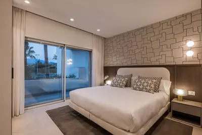 Middle Floor Apartment in Estepona