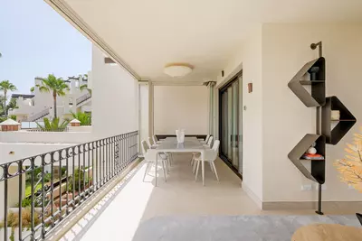 Middle Floor Apartment in Estepona
