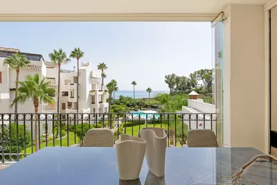 Middle Floor Apartment in Estepona