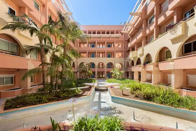Middle Floor Apartment in Nueva Andalucía